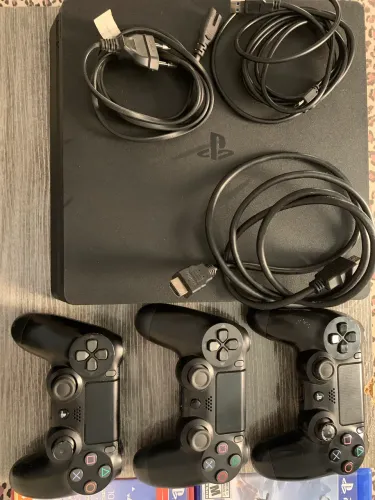 PlayStation 4 Slim