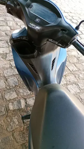BIZ EX 2025 letra 5 emplacada