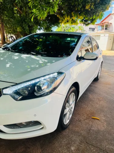 Kia Motors Cerato 1.6 16V Flex Aut. 2015
