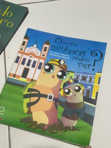 Livro ?oque só as minhocas podem ver?
