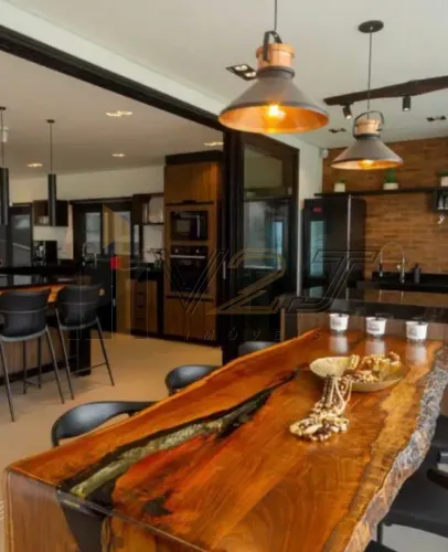Moderna casa sobrado à venda no Condomínio Terras de Santa Cristina - cidade de Paranapane