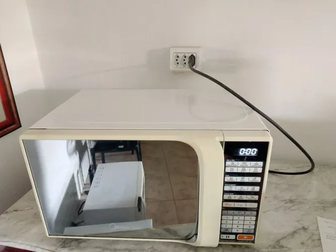 Microondas 20L
