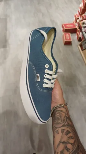 Tênis Vans Authentic 40