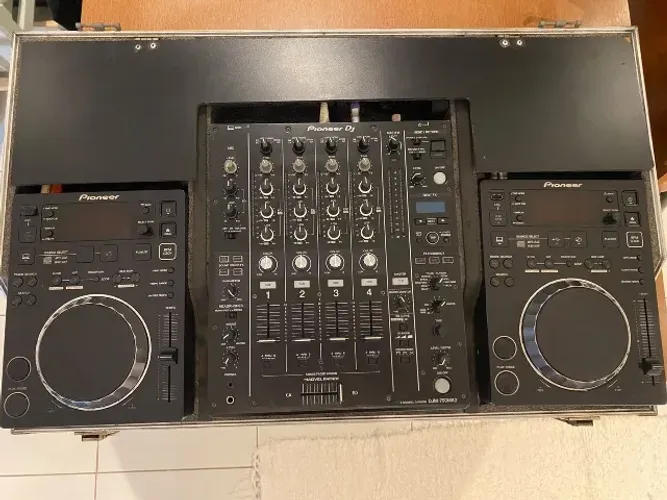 Pioneer DJM-750MK2 + 2 CDJ-350 + Hard Case Completo