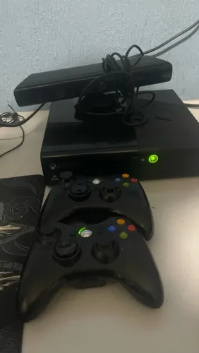 XBOX 360 + KINECT (TROCO POR PS3)