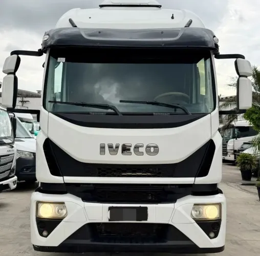 Transfiro a dívida,Iveco tector 310e30 carroceria ano 2023
