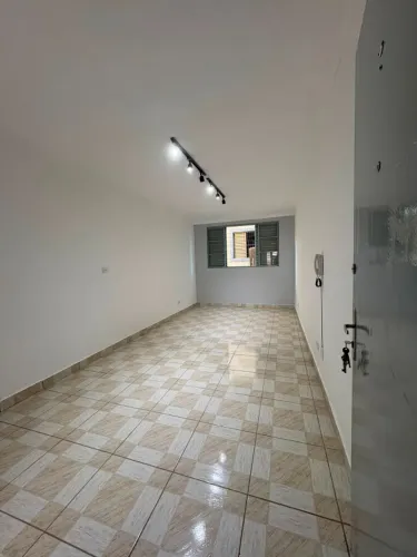 Aluga-se Apartamento Avenida Tamandaré, nr.295. Térreo 02-Quartos 01-Banheiro