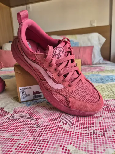 Tênis Vans ultrarange vr3 Neo Tamanho 41