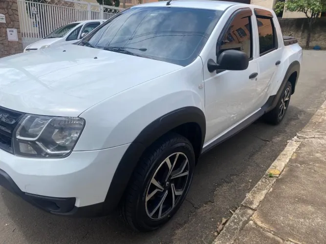 Renault Duster Oroch Exp. 1.6 Hi-flex 16V Mec. 2018