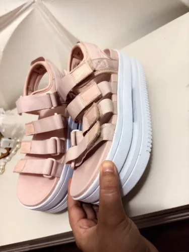 Nike Sandália feminina Icon Classic NA
