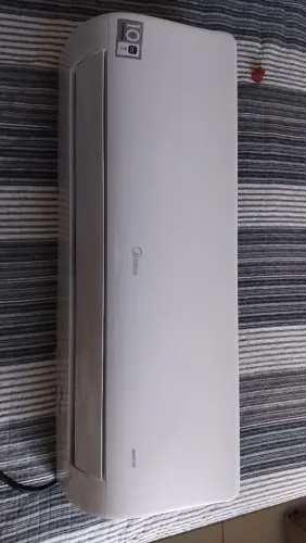 ? Midea Xtreme Inverter 12.000 BTUs, econômico, gelando muito. Chama inbox!