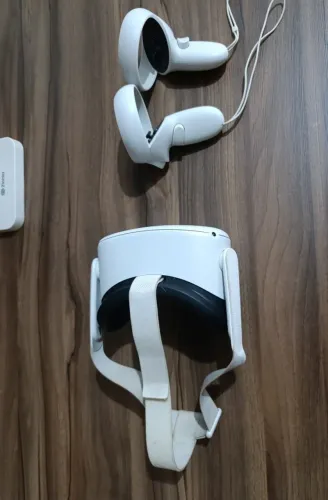 Óculos VR Meta Quest 2 256GB + Controles (Excelente Estado)