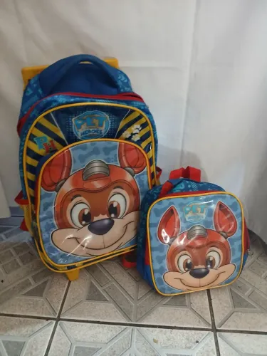 Kit mochila com lancheira