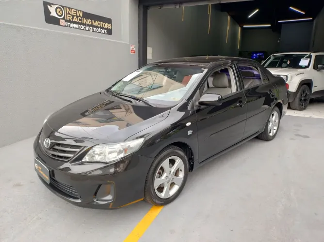 Toyota Corolla GLI 1.8 Flex 16V Aut. 2014