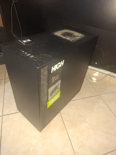 Gabinete Micro ATX da NZXT + 2 funs com defeito !!!