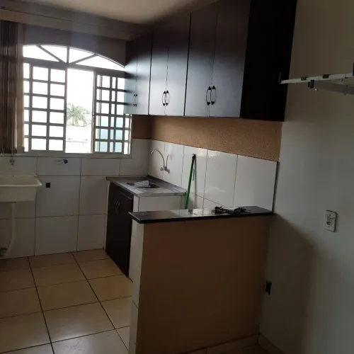 Alugo apto para pessoa solteira sem filhos e sem pet