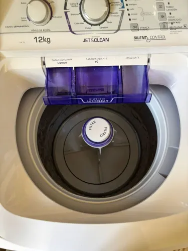 Lavadoura de roupas Eletrolux 12kg (retirada no local)