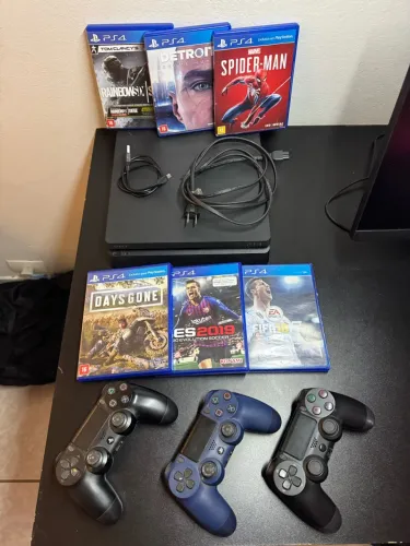 PS4 Slim + 3 Controles + 6 Jogos Originais | Completo
