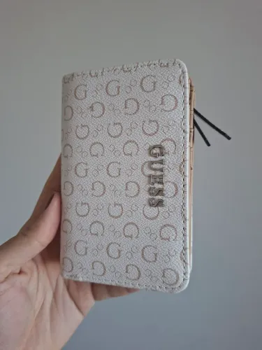 Carteira guess