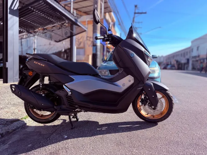 Moto zera único dono .