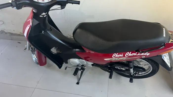 Biz 100c 2005