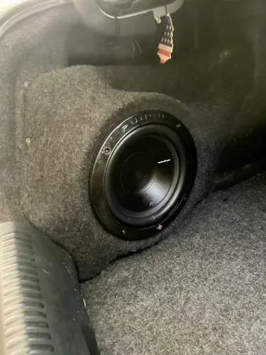 Vendo caixa de fibra lateral para Jetta MK6