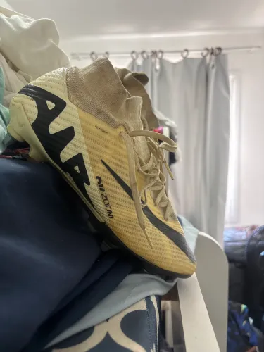 Chuteira nike trava mista