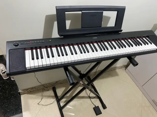 Teclado Yamaha PIAGGERO NB-32B