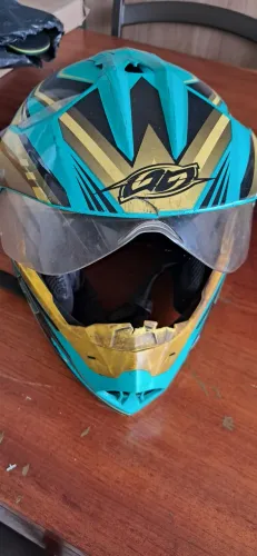 VENDO CAPACETE PROTORK TAM 60, USADO