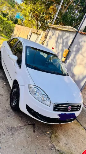 Fiat Linea Essence 1.8 Flex 16V 4P 2015