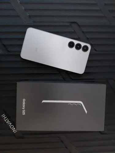 Samsung S25 256GB 