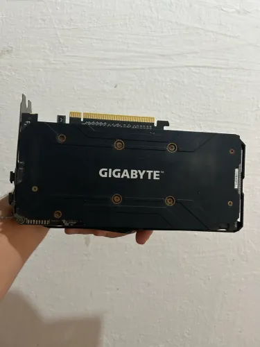 PLACA DE VIDEO RX580 *COM DEFEITO*