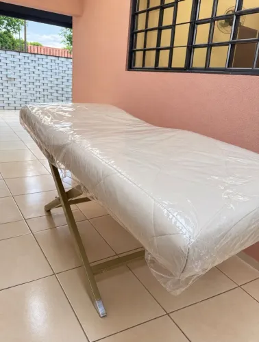 Vendo maca bem conservada armação em ferro bem resistente passa cartão valor $1.100