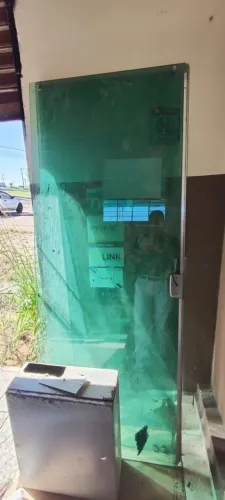 Porta de correr três folhas de vidro