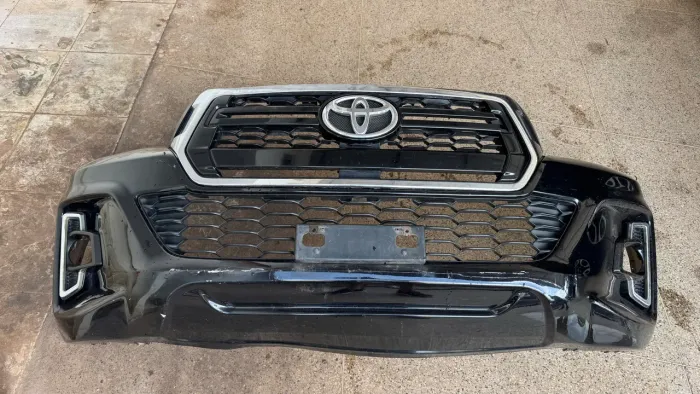 Pára-choque e grade Hilux 2020