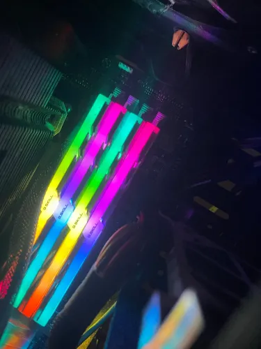 Memória RAM DDR4 8G 3200 GSKILL TRIDENT Z NEO RGB