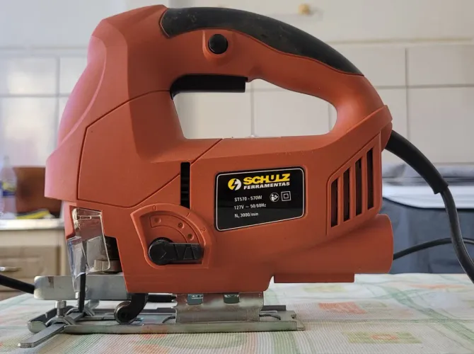 Serra Tico-Tico Schulz 570w - com protetor de corte