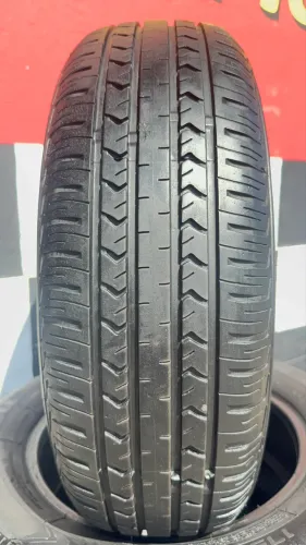 Pneus 175/65/14. R$200,00 cada.