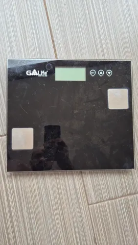 Balança digital com bioimpedância