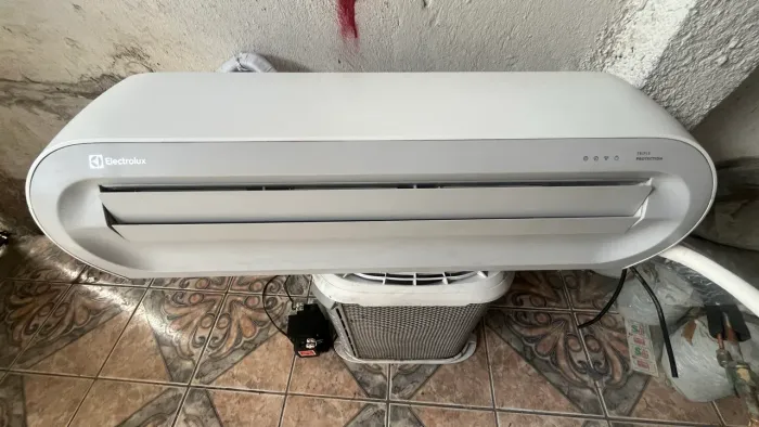 Ar condicionado Electrolux 18k BTU + transformador 110v/127v