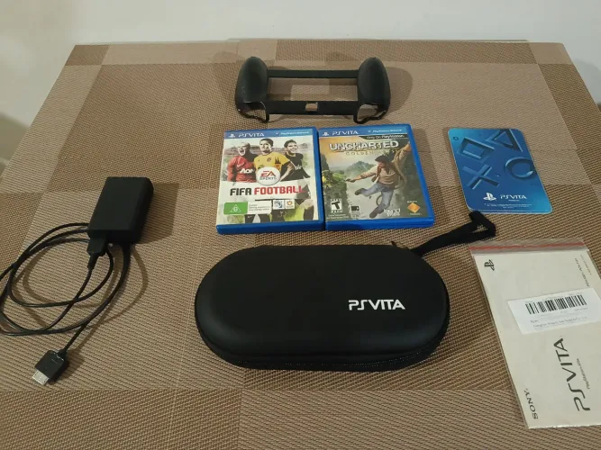 PS Vita - PCH 1101