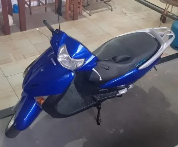 MOTO HONDA LEAD 110 - ANO 2014 - CONSERVADA - SELADA - TRATAR COM PROPRIETÁRIO