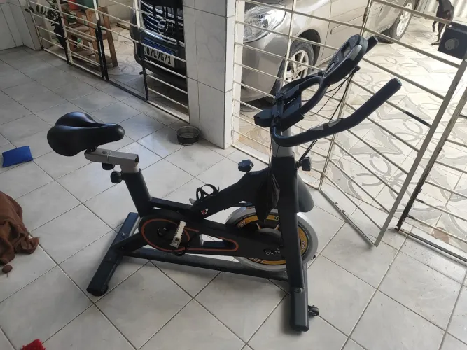 Bicicleta Spinning Bike Ergométrica Kikos 