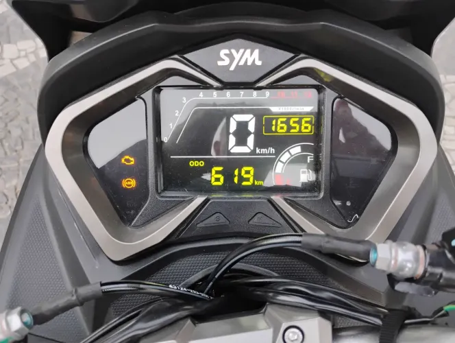 Scooter Cruysim 150 nova, apenas 619km,ABS Controle de Tração,pode trazer mecânico
