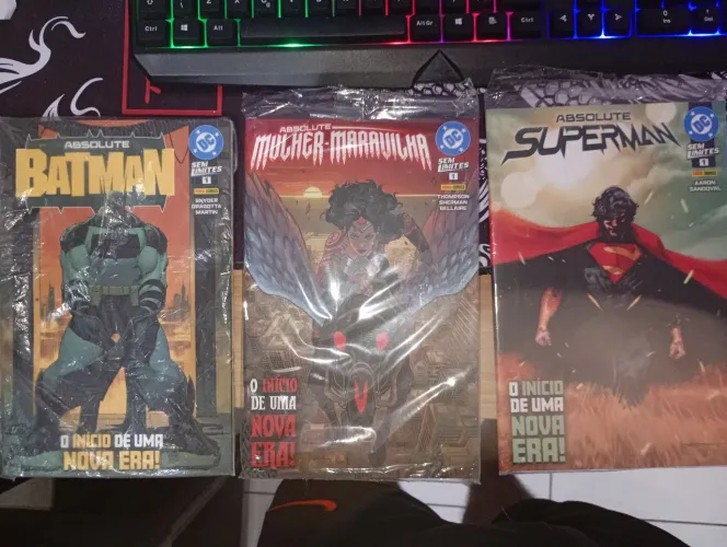 Trio Absolute Batman - mulher maravilha - Superman 