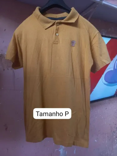 Camisas masculinas tamanho P/M e G 10$ cada.