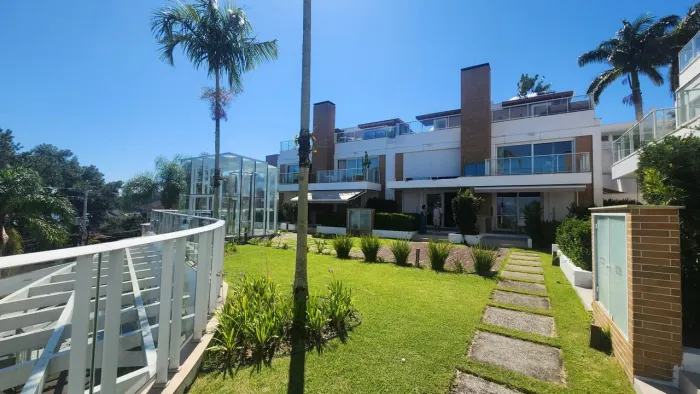 Casa para Locação em Florianópolis, CACUPÉ, 4 dormitórios, 4 suítes, 5 banheiros, 3 vagas