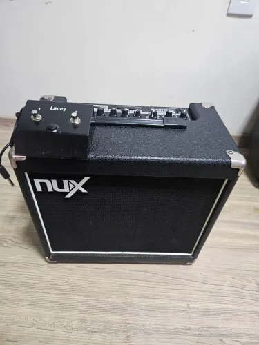 Caixa Nux 30w Pedal efeitos