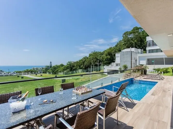 LUXO E REQUINTE VISTA MAR ESTALEIRINHO 5suítes, 6vgs, piscina priv. Conheça e se apaixone!