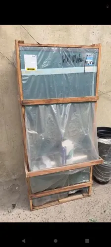 Bebedouro FrisbeL 200L industrial novo na caixa ?